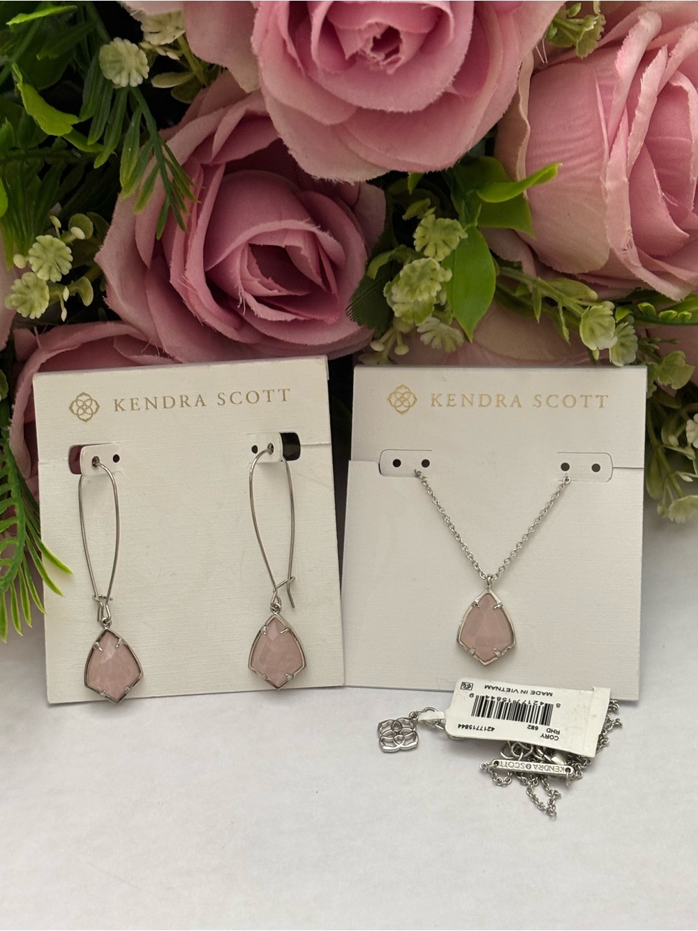 NWT Kendra Scott Set of Cory  Necklace + Carinne Earrings in  gold Rose Quartz